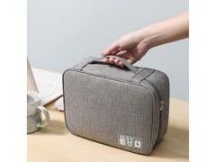 Säilytyslaukku kaapeleille ja varavirtalähteelle - suuri